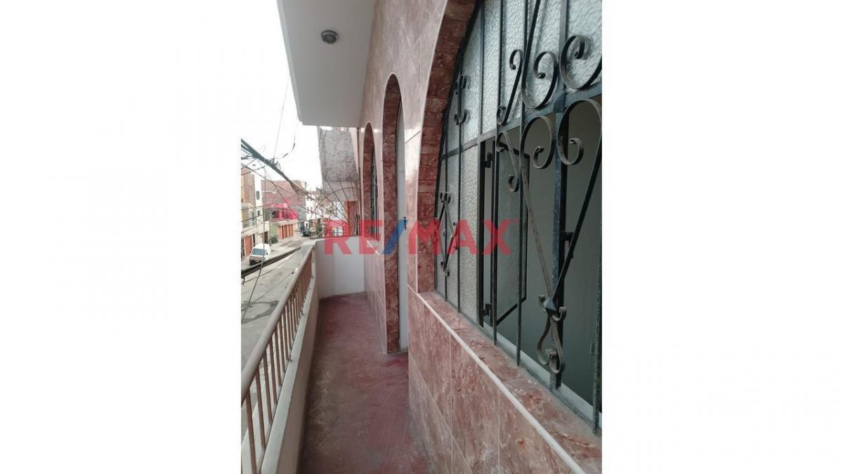 Venta de Casa en San Martín de Porres - Lima 13 Dormitorios 