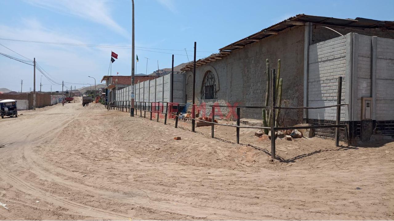 Venta De  Amplio Terreno 1,025 M2 En Chilca