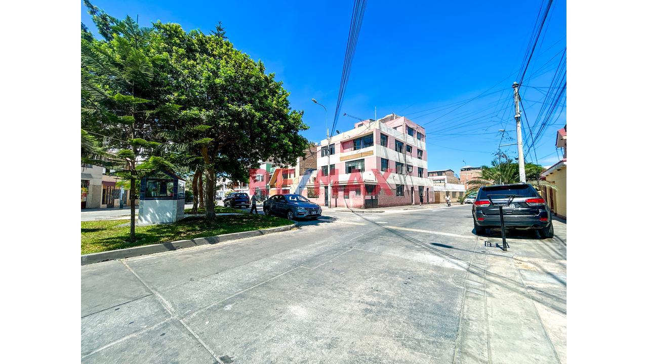 Ocasión Casa A Precio De Terreno En Esquina En Urb Elio Cercado De Lima