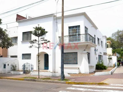 Venta de Casa en San Isidro - Lima 5 Dormitorios