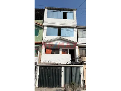 Amplia Casa De 4 Pisos En Venta En San Juan De Lurigancho – Ideal Para Vivienda O Inversión