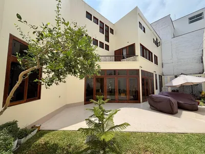 Venta de Casa en La Molina - Lima 5 Dormitorios
