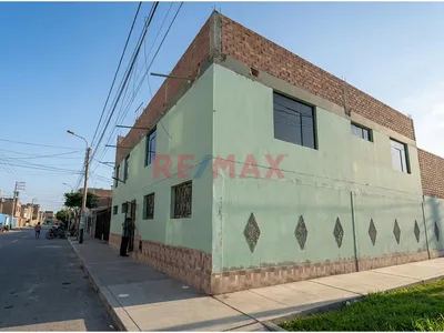 🏢✨ ¡Se Alquila Amplia Casa En Esquina Ideal Para Empresa! ✨🏢