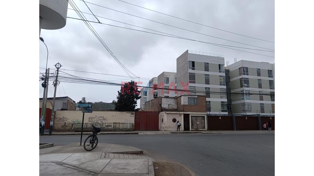 Venta De Terreno En Chorrillos De 1140 M2 En Ubicación Comercial