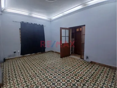 Se Alquila Amplia Oficina Primer Piso Interior