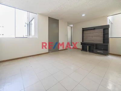 🏢 DEPARTAMENTO EN VENTA MAS COCHERA – Jr. Teniente Carlos Jiménez Chávez, Chorrillos.⁣