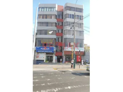 Venta De Oficina En Avenida Alfredo Benavides Miraflores