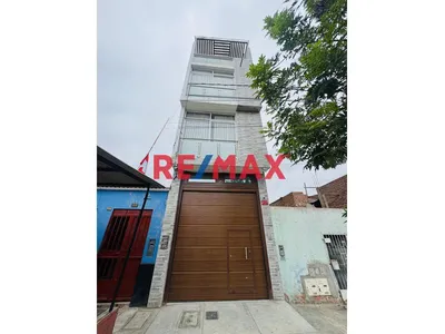Venta De Casa Con 2 Departamentos En La Esperanza