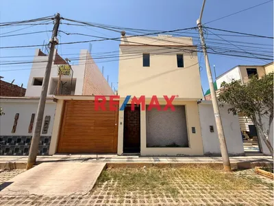 Amplia Y Moderna Casa De 3 Pisos En Pocollay – Excelente Clima Y Ubicación