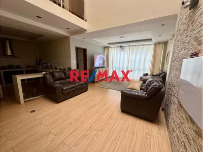 🏡 Moderna Casa De 3 Pisos Con 2 Cocheras Y Finos Acabados En Urb. Soliluz – 160 M²