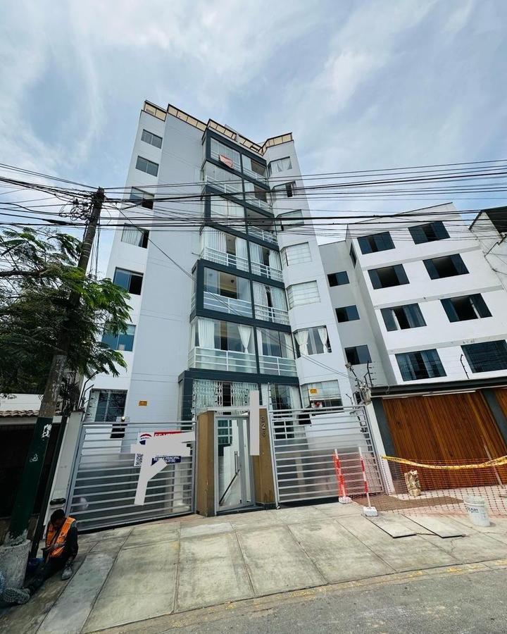 Venta de Departamento en Surquillo - Lima 2 Dormitorios 
