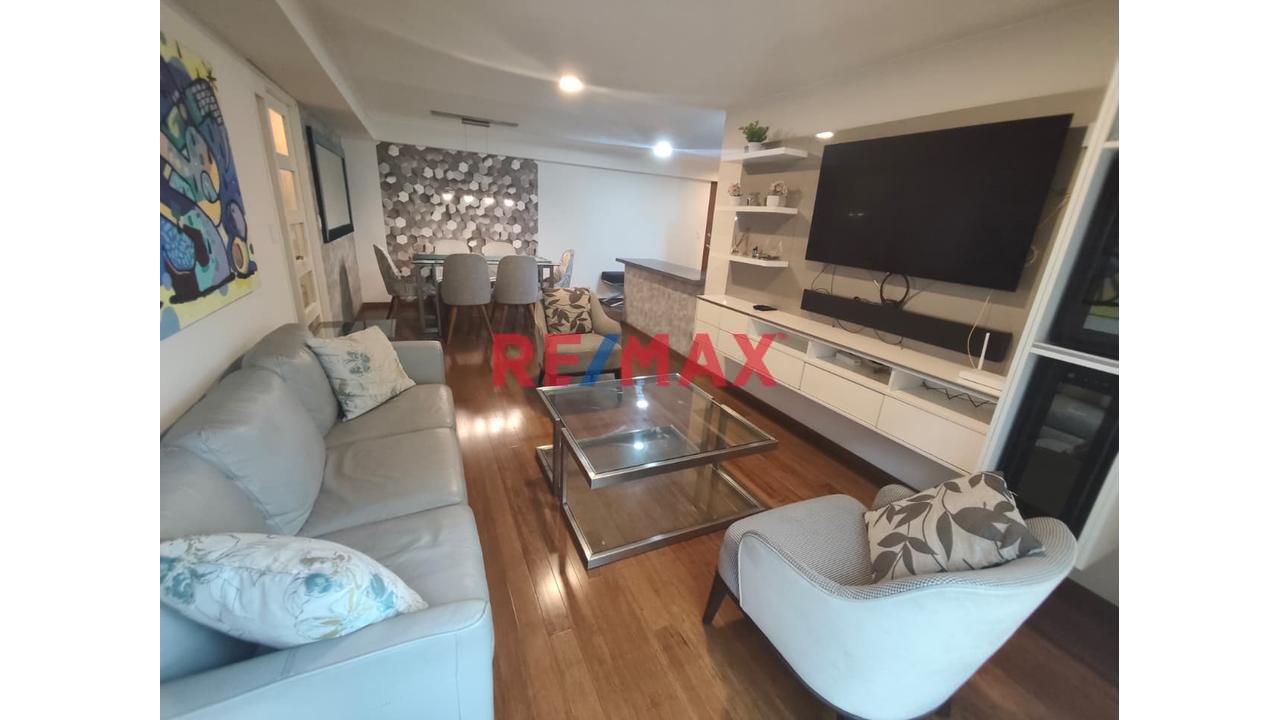 Se Vende Departamento Completamente Equipado  Con Cochera En Miraflores