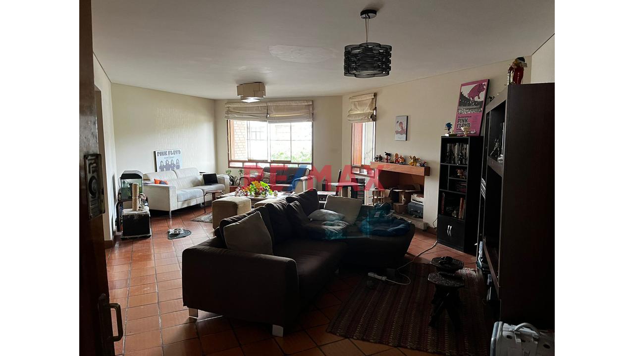 Vendo Depa En Exclusiva Zona De Barranco A 2 Cdras Del Malecon
