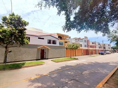 Venta de Casa en San Borja - Lima 5 Dormitorios