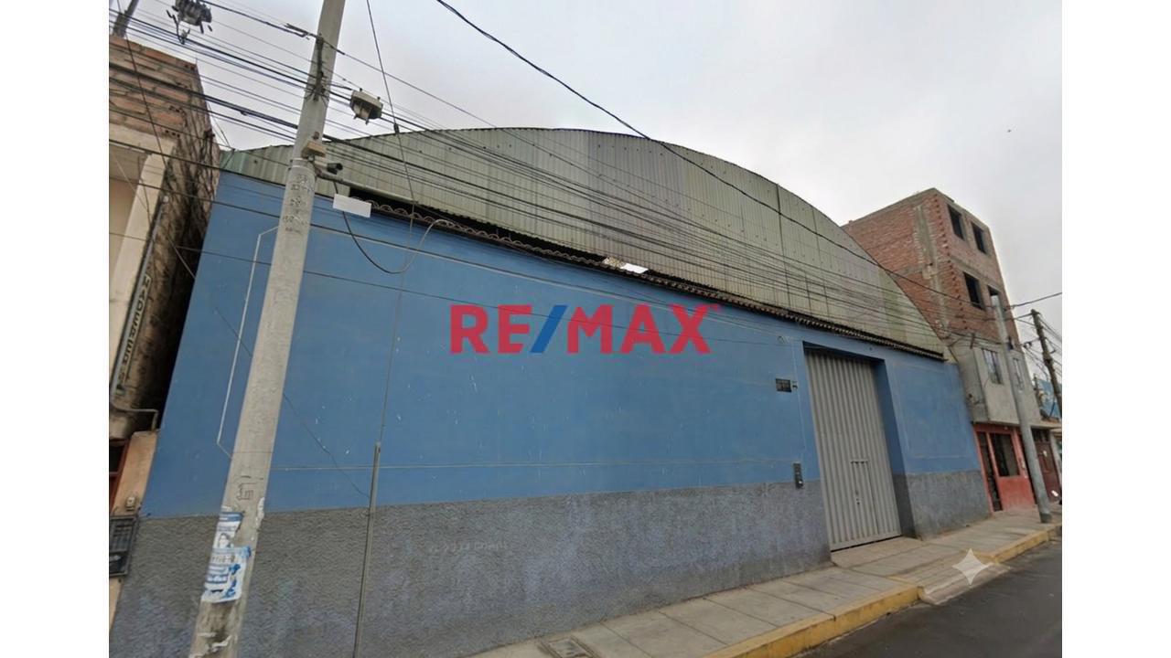 Local Comercial  De 560 Mts En Huaral  Frente A Un Parque - A 3Km Del Puerto De Chancay