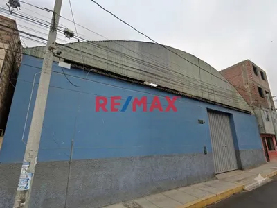 Local Comercial  De 560 Mts En Huaral  Frente A Un Parque - A 3Km Del Puerto De Chancay