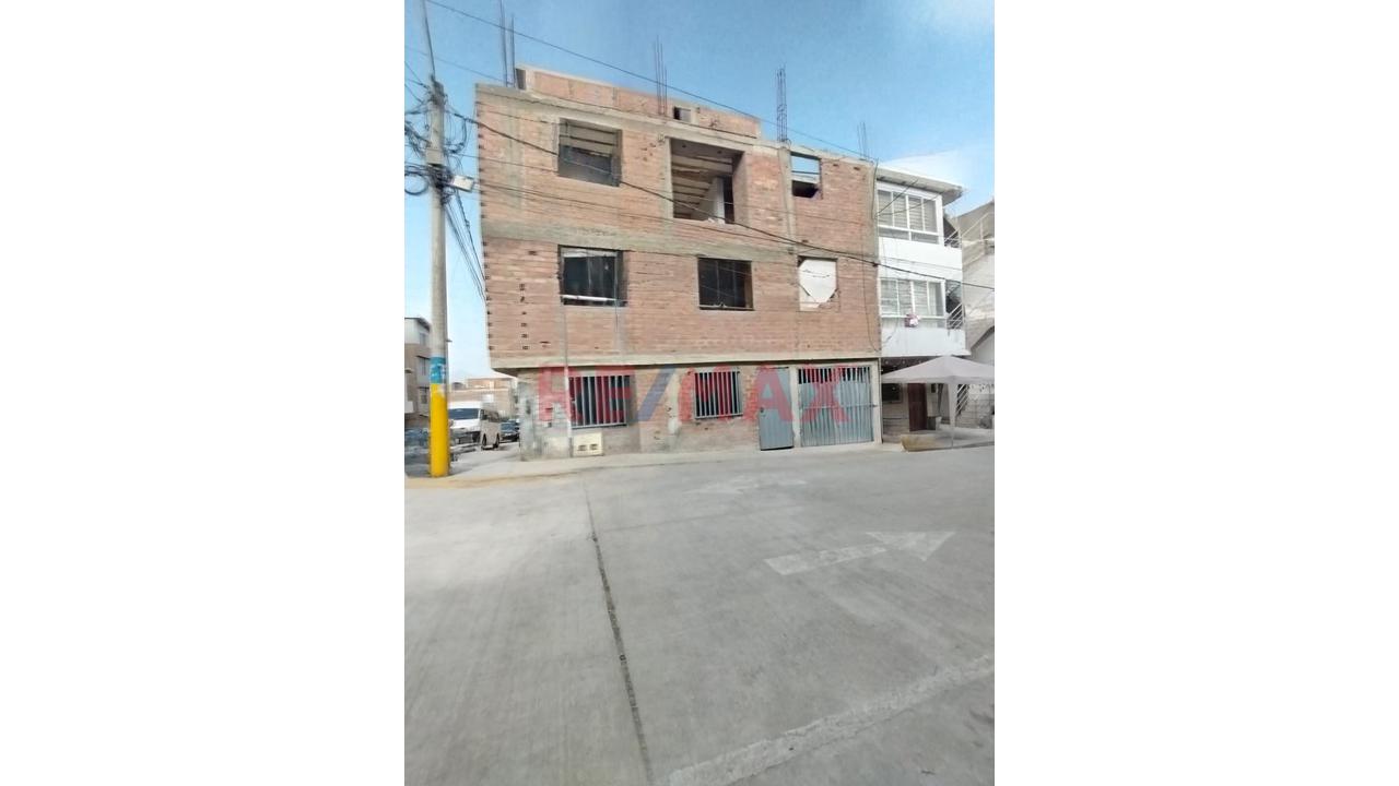 Casa En Esquina