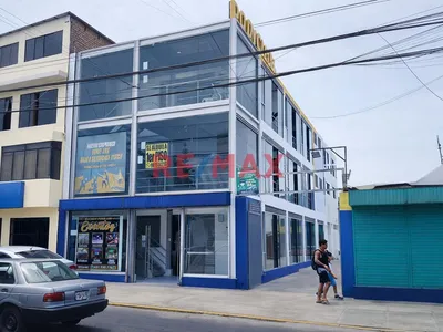 🏢 Alquiler De Local Comercial De 3 Pisos  Para Empresas O Franquicias