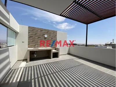 Duplex Cerro Colorado Estreno