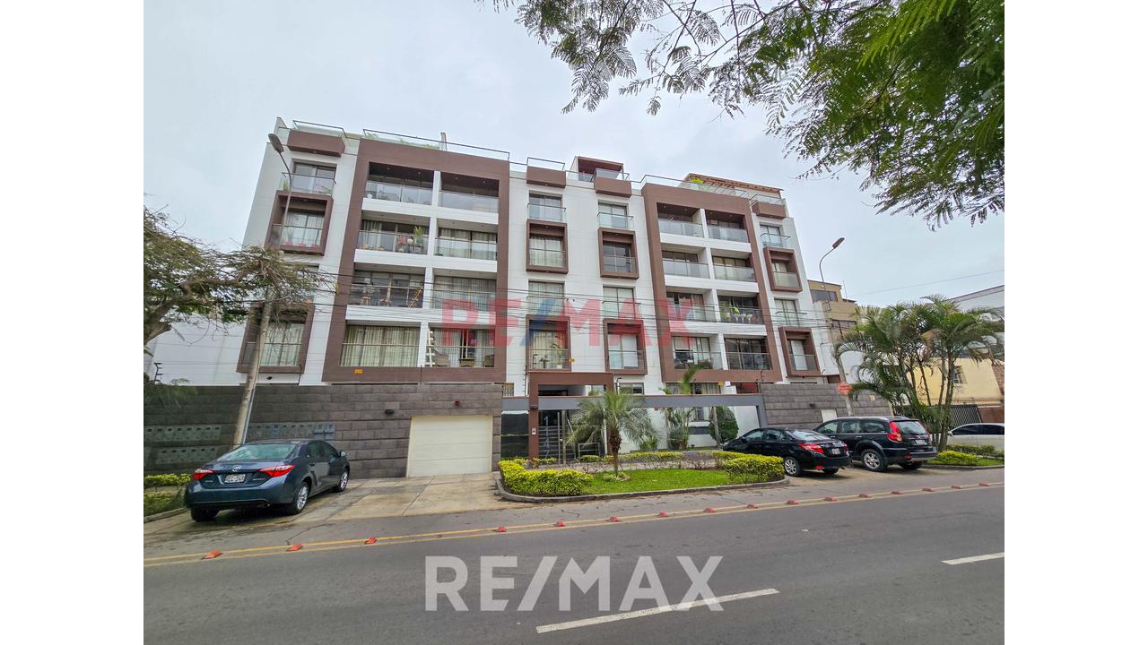 Venta De Departamento Dúplex En Lince Límite Con San Isidro