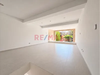 🏢 Alquiler De Local Comercial En Urb. Magisterial – Umacollo