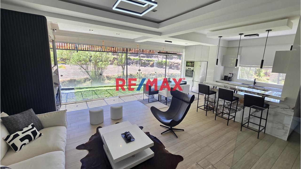 Triplex De Lujo Amoblado En Valle Escondido Cayma