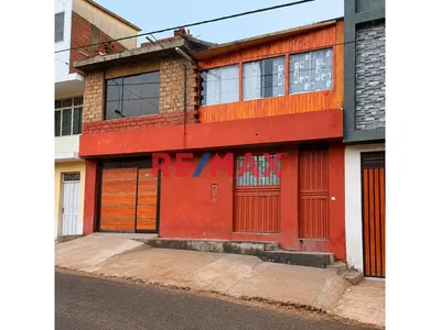 🏡 ¡Se Vende Casa Como Terreno En Miguel Grau – Paucarpata! 📍