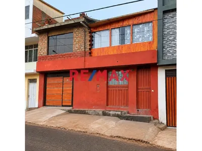 🏡 ¡Se Vende Casa Como Terreno En Miguel Grau – Paucarpata! 📍
