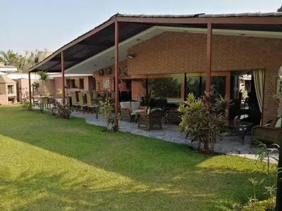 Venta de Casa en La Molina - Lima 7 Dormitorios