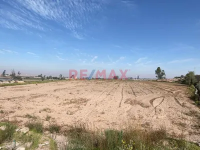Vendo Terrerno Con 3 Frenteras En El Alto Cural