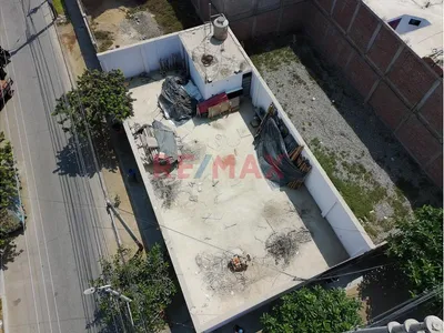 Se Vende Terreno En Esquina -Urb Los Sauces -Victor Larco Herrera 200M2