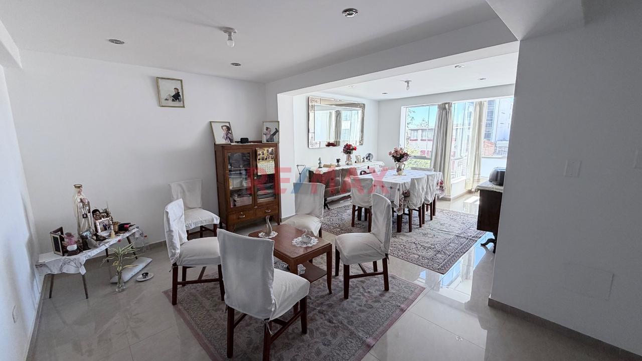 Departamento En Venta Cerro Colorado, Excelente Ubicación
