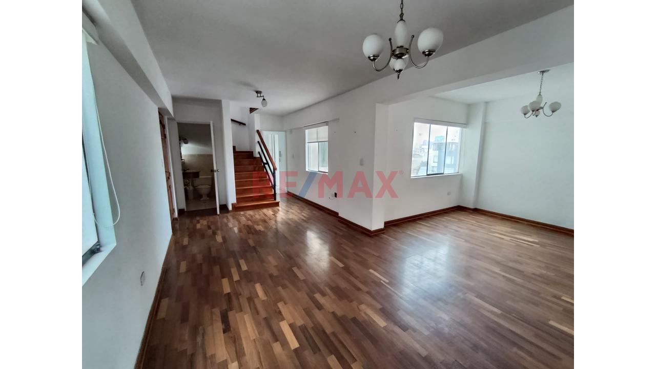 Vendo Dúplex De 140M² Frente Al Parque | San Borja | Exclusividad Y Confort