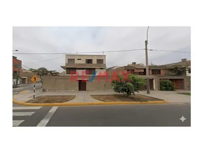¡Tu Próximo Gran Proyecto En San Borja! | Exclusivo Terreno / Casa Con Ubicación Estratégica