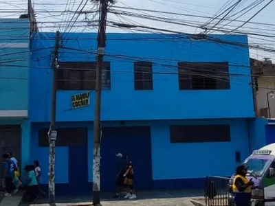 PROPIEDAD COMERCIAL DE 230 m² EN VENTA