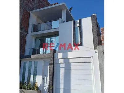 🏡✨ 𝗘𝗫𝗖𝗟𝗨𝗦𝗜𝗩𝗔 𝗖𝗔𝗦𝗔 𝗘𝗡 𝗩𝗘𝗡𝗧𝗔 – 𝗨𝗥𝗕. 𝗘𝗟 𝗖𝗔𝗥𝗠𝗘𝗟𝗢, 𝗦𝗔𝗡 𝗩𝗜𝗖𝗘𝗡𝗧𝗘 𝗗𝗘 𝗖𝗔Ñ𝗘𝗧𝗘 | 𝗙𝗥𝗘𝗡𝗧𝗘 𝗔𝗟 𝗣𝗔𝗥𝗤𝗨𝗘 ✨🏡