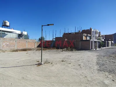 Vendo Terreno En Esquina Frente A Colegio - Tiabaya