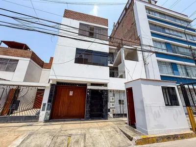 Venta de Departamento en Los Olivos - Lima 2 Dormitorios 