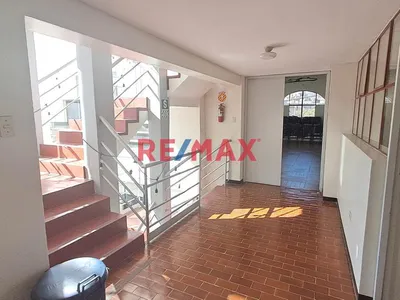 Se Alquila 3 Oficinas En 2° Piso,, Urb Victoria, Cercado, Arequipa