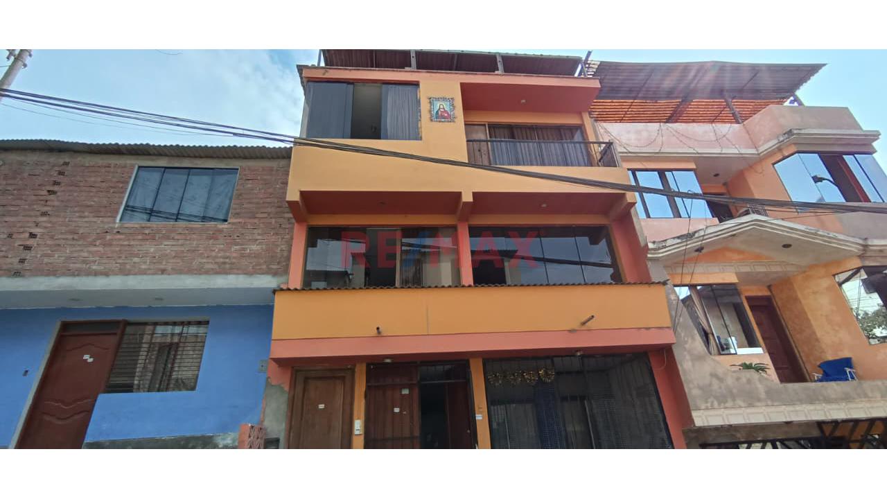 Venta De Casa En San Juan De Miraflores A Pocos Minutos De La Estacion Vmt