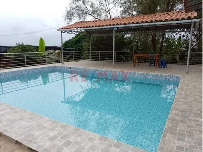 Vendo Casa De Campo De 1479.18 M2 Con Piscina En Distrito De Poroto - La Libertad