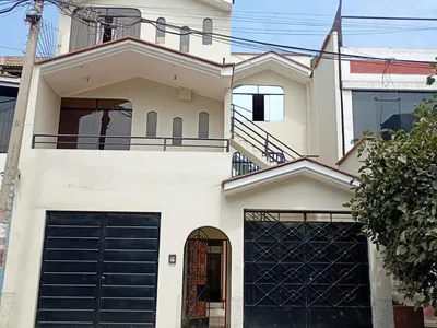 Venta de Casa en Ate - Lima 7 Dormitorios