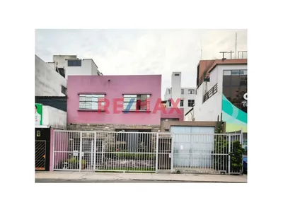 Local Comercial En Plena Avenida Andres A. Aramburu