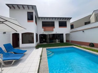Venta de Casa en La Molina - Lima 8 Dormitorios
