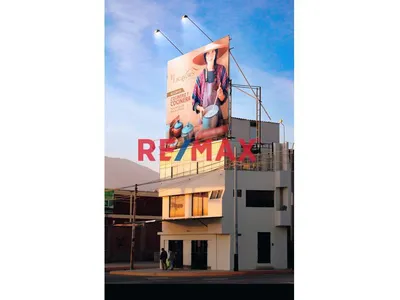 Local Perfecto Para Oficina O Consultorio En 2Do Piso En Plena Av. Jesus - Entre El Mall Aventura Y Outlet Arauco
