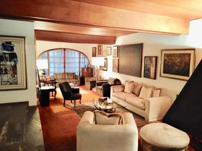 Venta de Casa en Santiago de Surco - Lima 4 Dormitorios