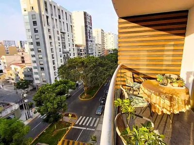 Departamento en venta · Avenida Sergio Bernales 370, Surquillo · 97 m², 3 dorm.