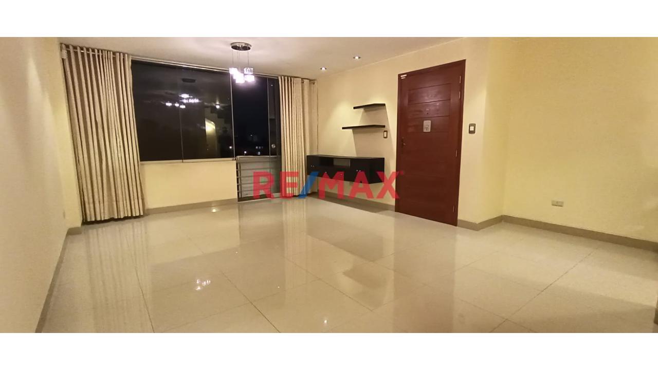 Venta De Departamento Duplex En San Borja Con 2 Cocheras A 3 Cuadras De La Estacion Del Tren San Borja Sur