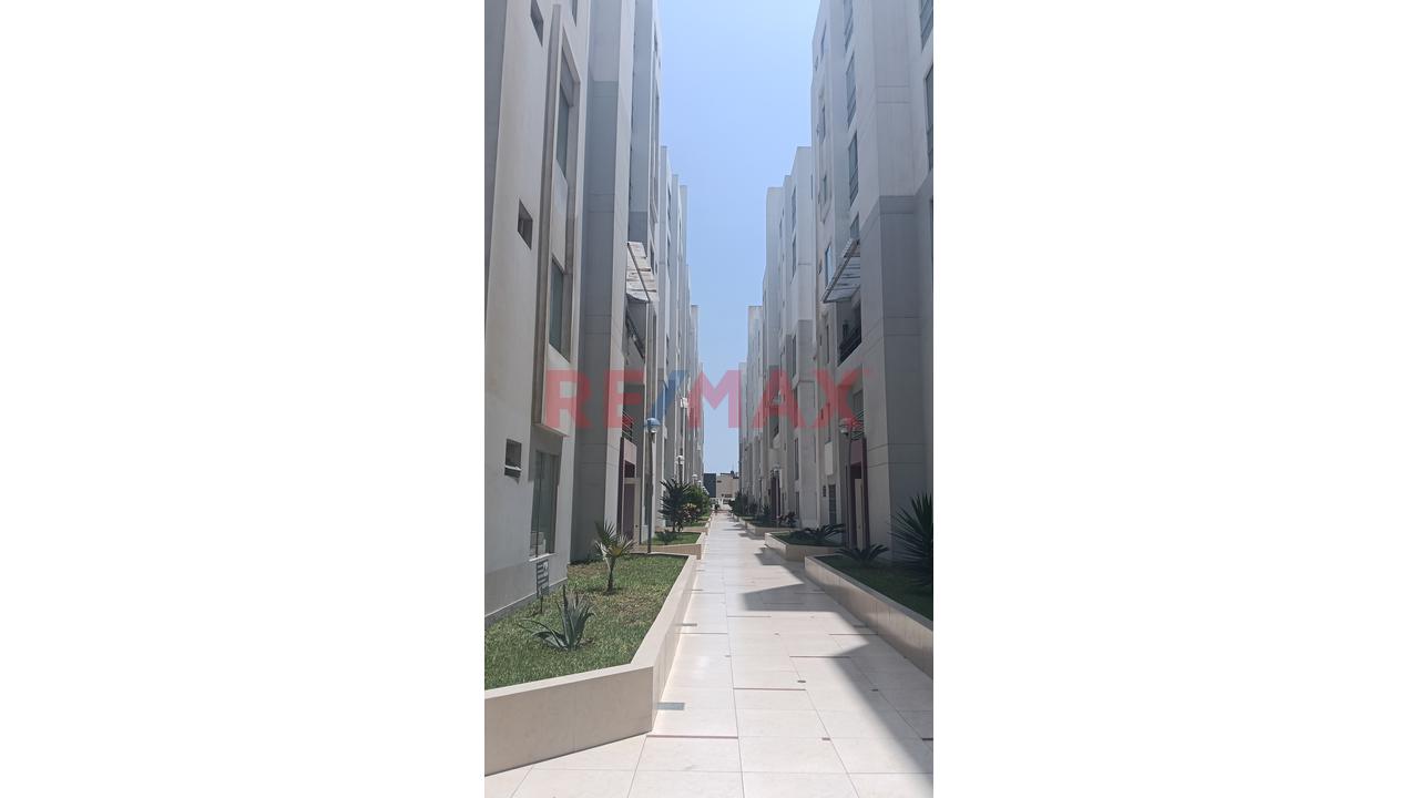 Alquiler De Departamento En Condominio Privado In House El Golf