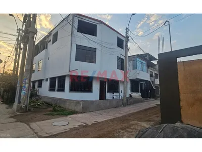 Vendo Casa De 3 Pisos En Pachacamac